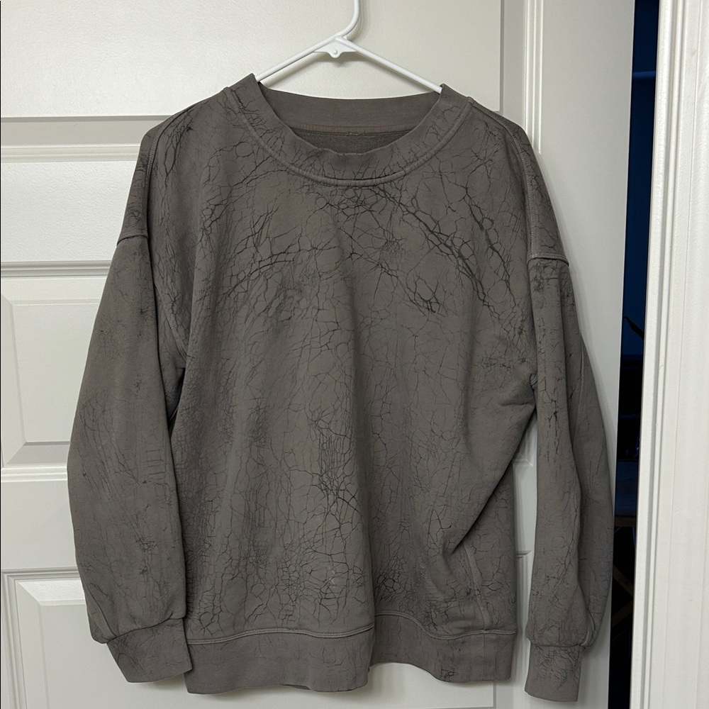LULULEMON WOMENS tan and black crewneck